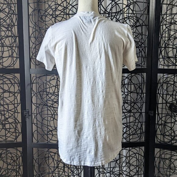 Pendleton Medium white V-neck short sleeve t-shirt with chest pocket - Picture 4 of 7